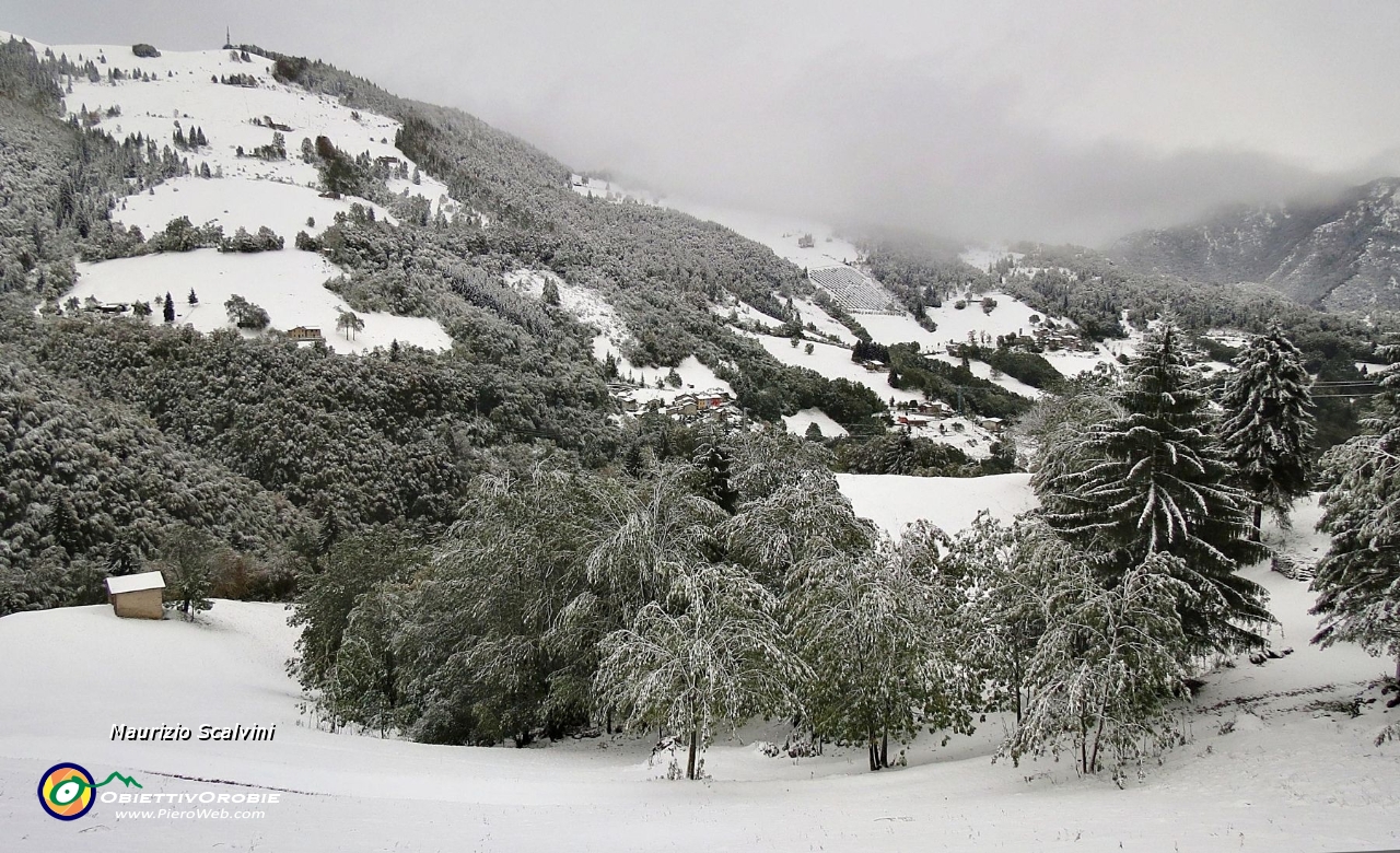 08 Primo panorama verso Cespedosio....JPG